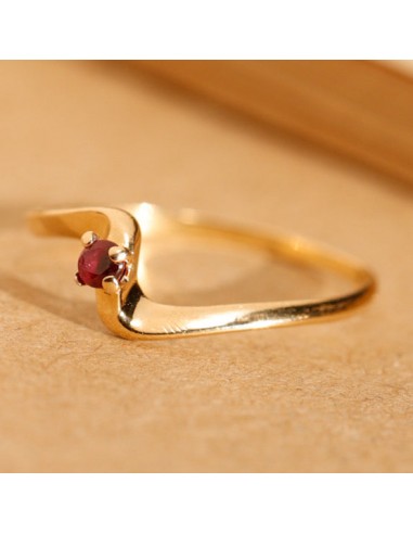 Bague vintage vague mini rubis sur le site 