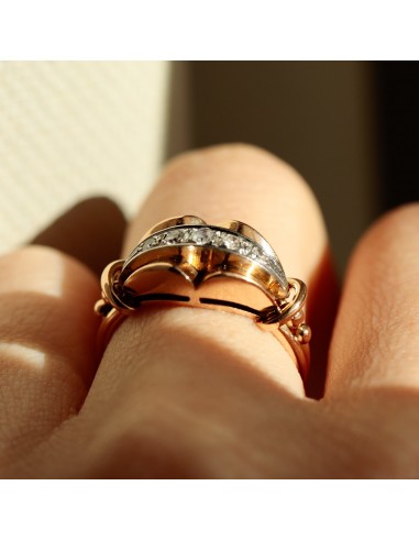 Bague ancienne à motifs de rouleaux et ligne de diamants de technologie