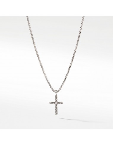 David Yurman Cross Necklace with Diamond de l' environnement